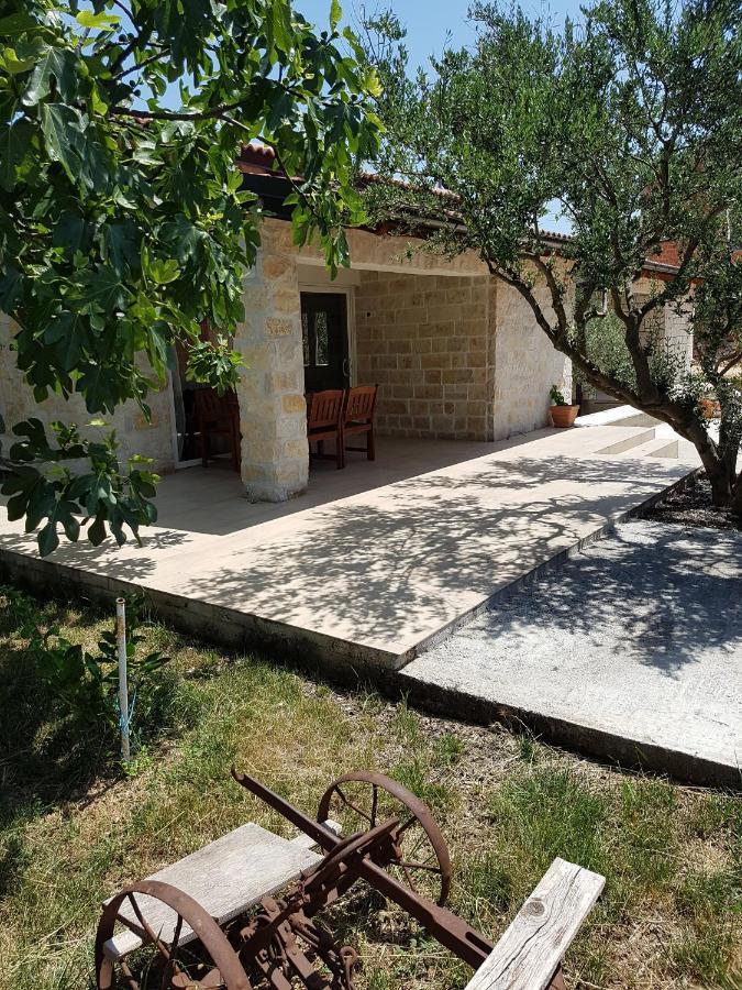 Apartmani Morovi Dvori Drage Exterior foto